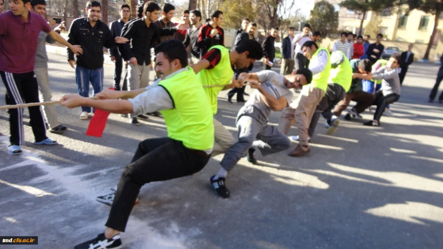 مسابقه طناب کشی