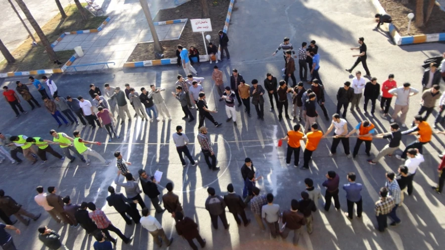 مسابقه طناب کشی