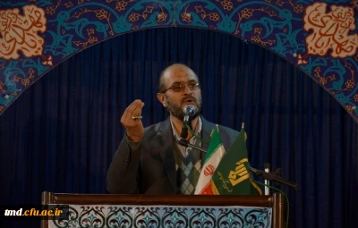 سخنران قبل از خطبه های نماز جمعه شهرستان نیشابور در جمعه 2/12/93 رئیس مرکز آموزش عالی دانشور بود