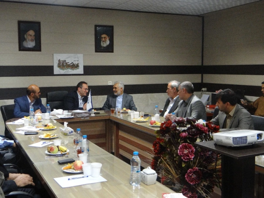 بازدید دکتر مهر محمدی از مرکز آموزش عالی دانشور