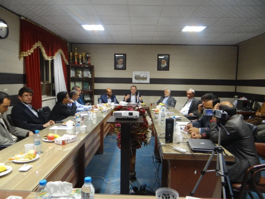 بازدید دکتر مهر محمدی از مرکز آموزش عالی دانشور