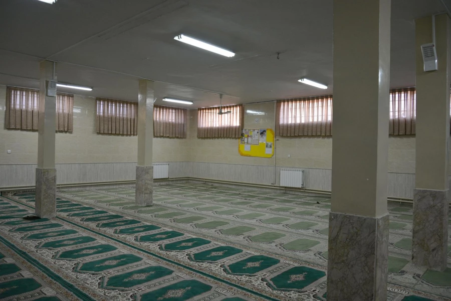 نمازخانه و سالن اجتماعات