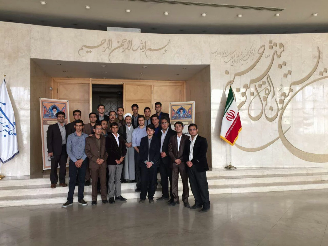 بازدید دانشجویان منتخب علمی ، فرهنگی و ورزشی از نمایشگاه بین المللی کتاب تهران 4