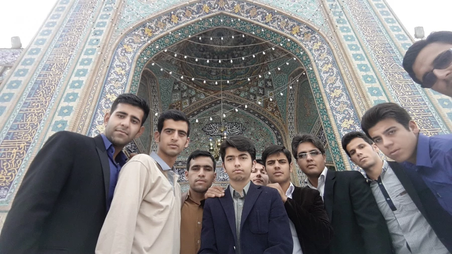 بازدید دانشجویان منتخب علمی ، فرهنگی و ورزشی از نمایشگاه بین المللی کتاب تهران 2