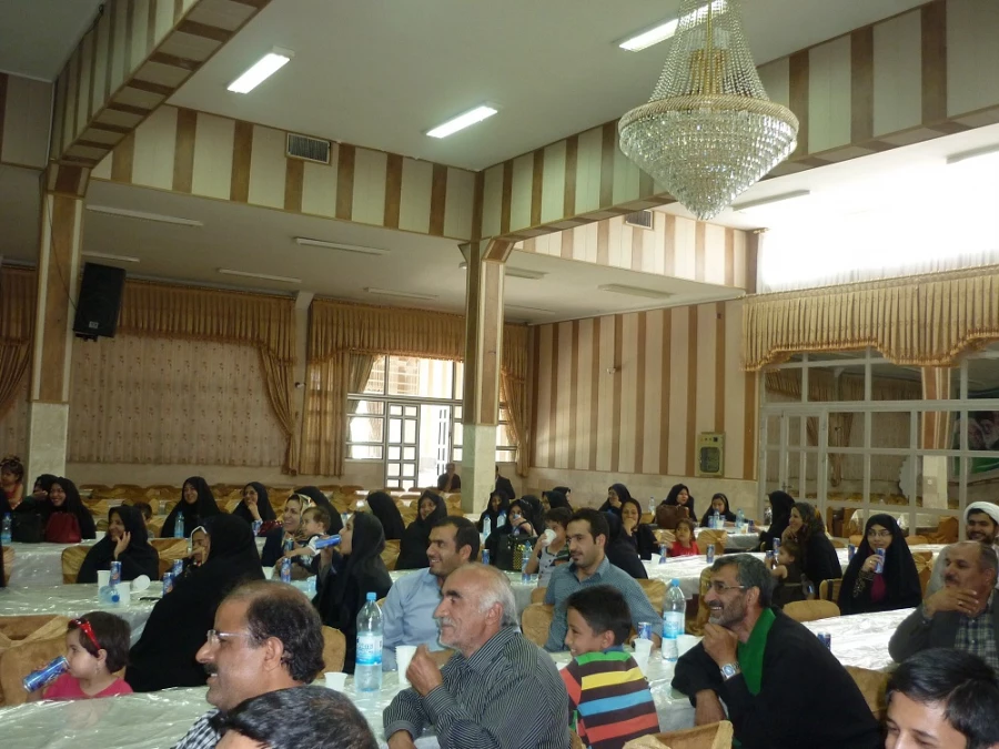 همزمان با روز نیمه شعبان برگزار شد : 
تکریم روسای مراکزتربیت معلم ازابتدای تاسیس تا کنون و تجلیل از خانواده های محترم کارکنان مرکز دانشور 4