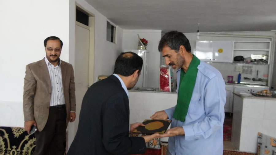 حضور در منزل آزاده سرافراز آقای سجادی مقدم