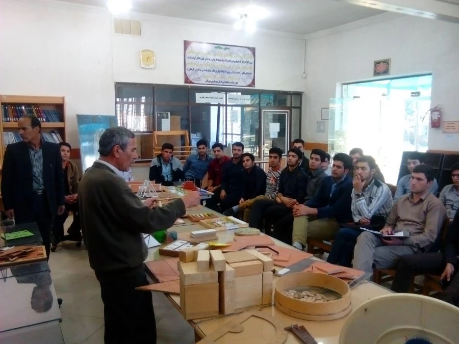 آشنایی دانشجویان با سازه های آموزشی درس ریاضی