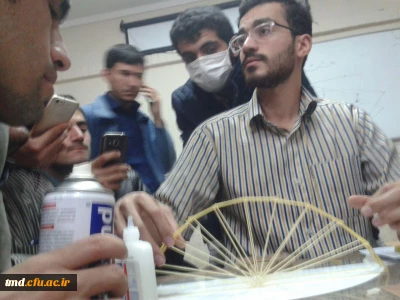 به همت دانشجویان پژوهشگر و علاقمند برگزار شد : 
دوره آشنایی با ساخت سازه های پل ماکارونی و پودمان شماره یک کتاب کار و فناوری ششم ابتدائی