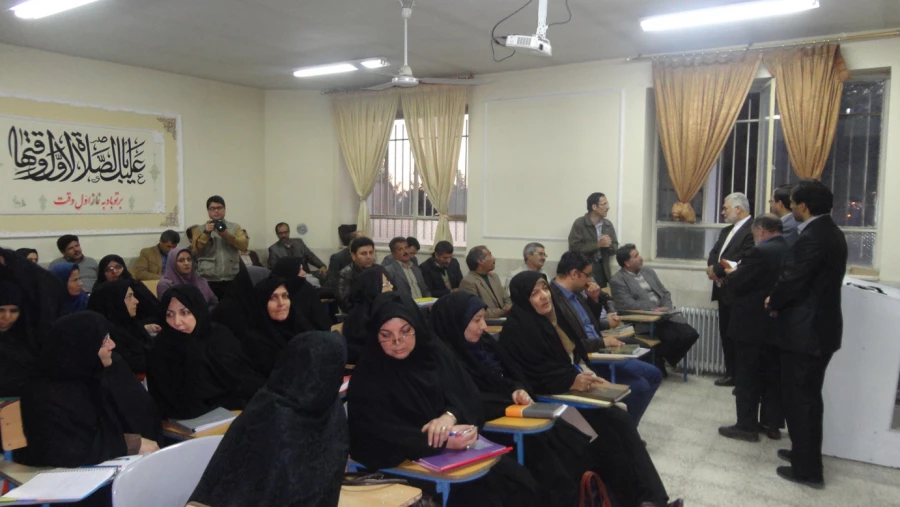 حضور دکتر مروی رئیس کمیسیون انرژی مجلس در محل مرکز دانشور