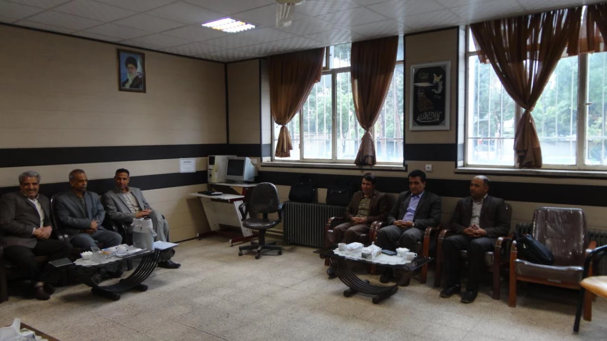 بازدید کارشناسان سازمان مرکزی از مرکز دانشور