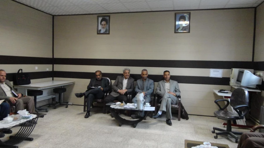 بازدید کارشناسان سازمان مرکزی از مرکز دانشور