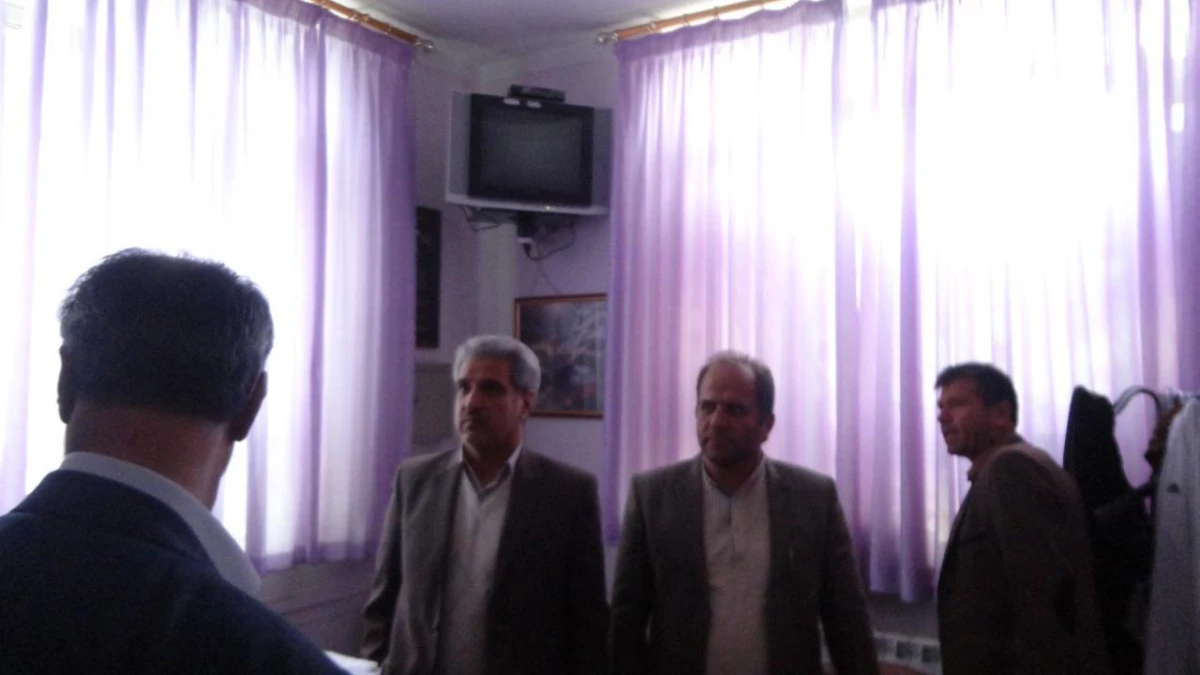 بازدید کارشناسان سازمان مرکزی از مرکز دانشور