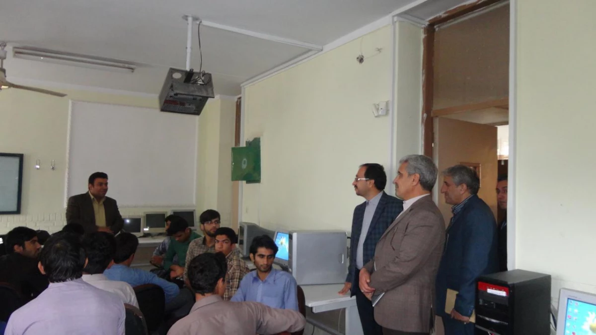 بازدید کارشناسان سازمان مرکزی از مرکز دانشور