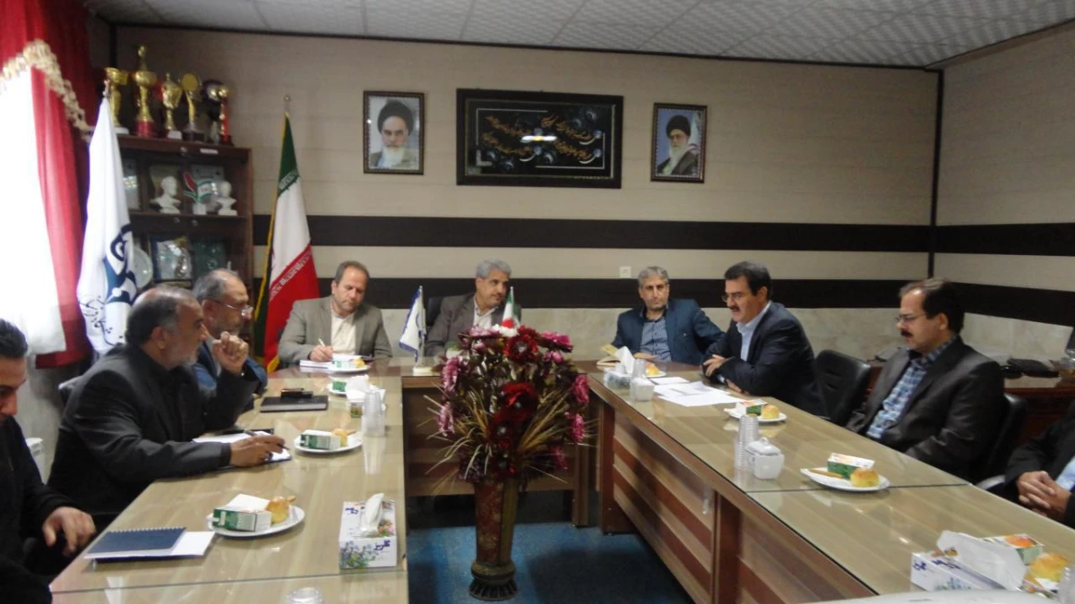 بازدید کارشناسان سازمان مرکزی از مرکز دانشور