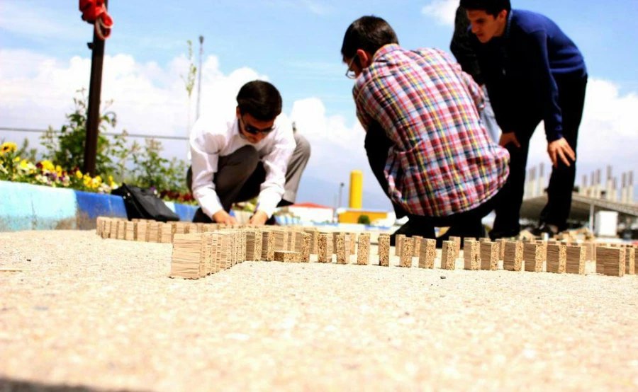 قهرمانی دانشجویان مرکز دانشور در مسابقات دومینو ( دانشگاه نیشابور)