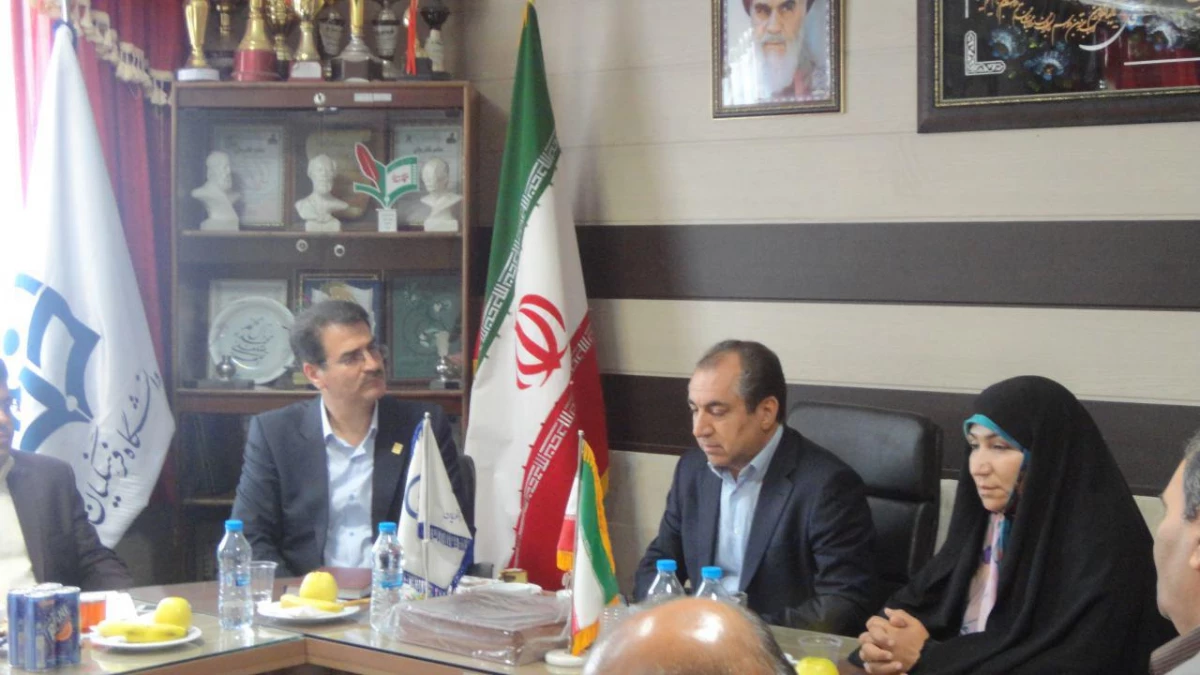 بازدید منتخبین مجلس دهم از مرکز دانشور