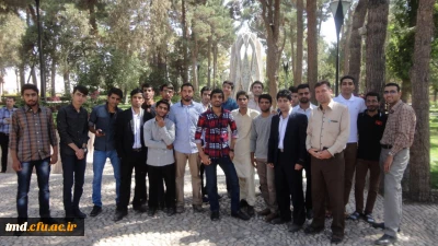 همزمان با روز جهانی گردشگری انجام شد : 
بازدید دانشجویان از مراکز تاریخی و گردشگری شهرستان نیشابور