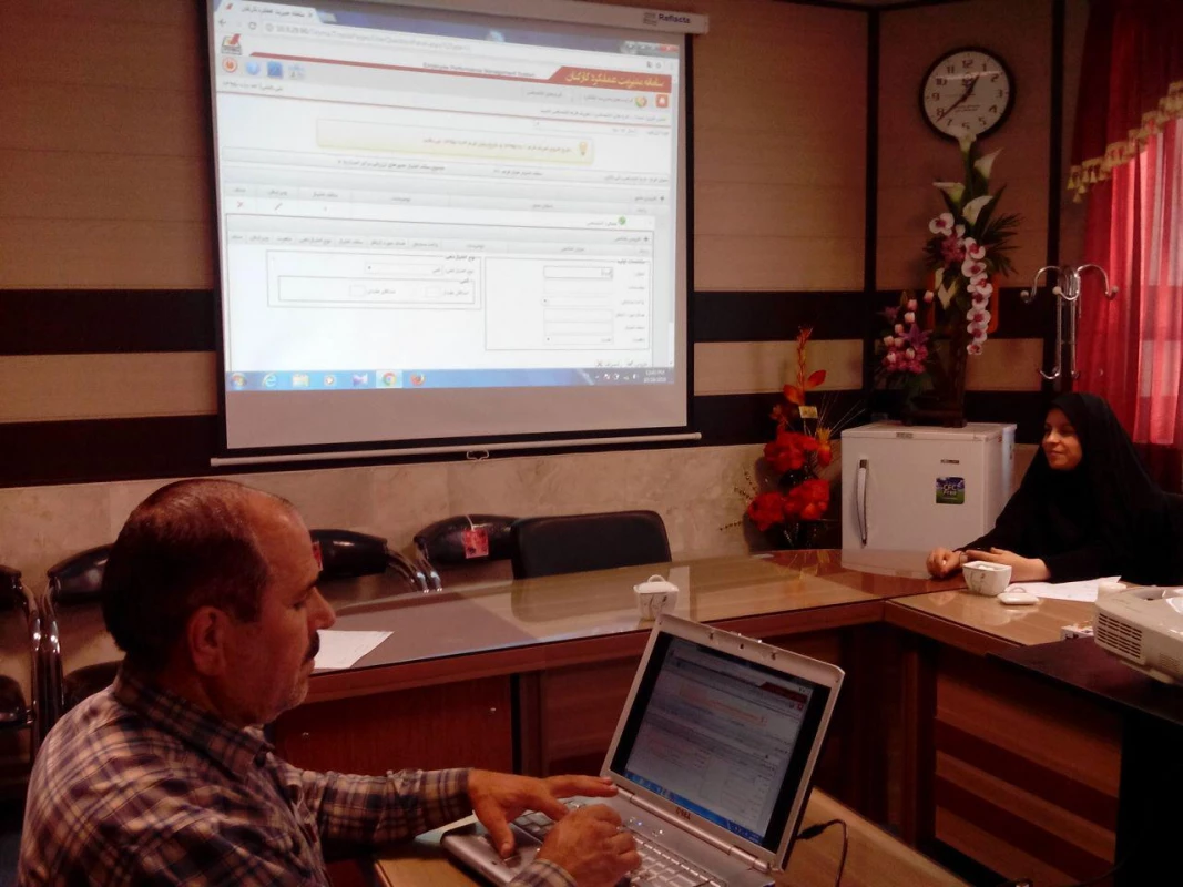 آموزش به همکاران در خصوص سامانه ارزیابی عملکرد