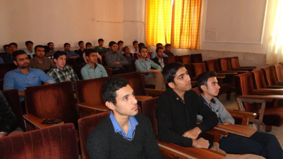 اکران فیلم مستند آقای نخست وزیر