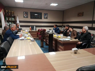 با حضور اساتید و سرپرست محترم واحد دانشور انجام شد : 
 جلسه شورای پژوهش با محوریت برنامه ریزی هفته پژوهش