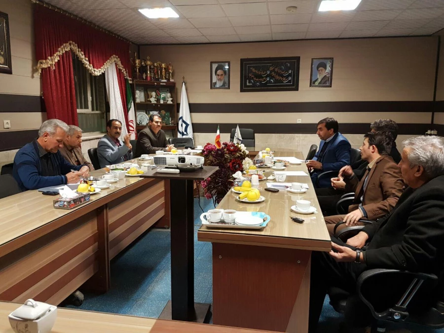 با حضور اساتید و سرپرست محترم واحد دانشور انجام شد : 
اولین جلسه شورای پژوهشی با محوریت برنامه ریزی هفته پژوهش 5