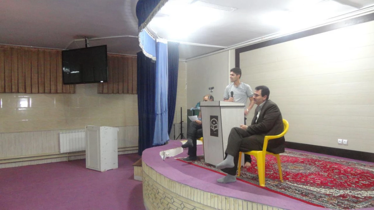 جلسه پرسش و پاسخ دانشجویان با ریاست محترم مرکز