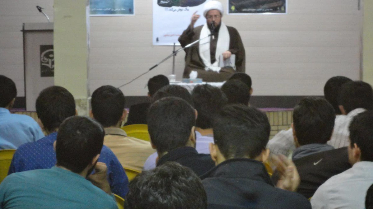 همایش بصیرت راه نجات از فتنه ها