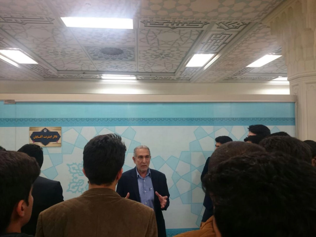 بازدید از کتابخانه