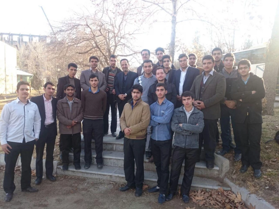 حضور دانشجویان در پردیس بهشتی مشهد