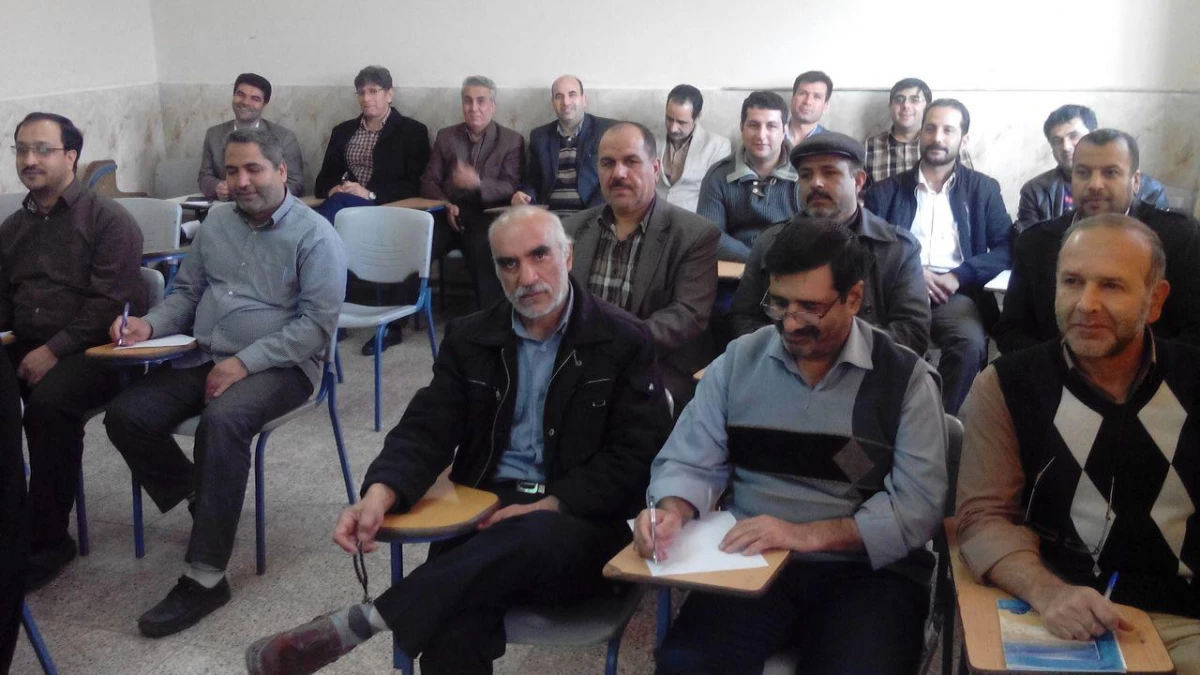 کلاس آموزش ضمن خدمت ویژه کارکنان و اساتیدموظف واحد دانشور