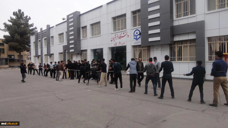 مسابقه طناب کشی