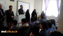 تجلیل دانشجویان از کارکنان زن در آستانه روز مادر