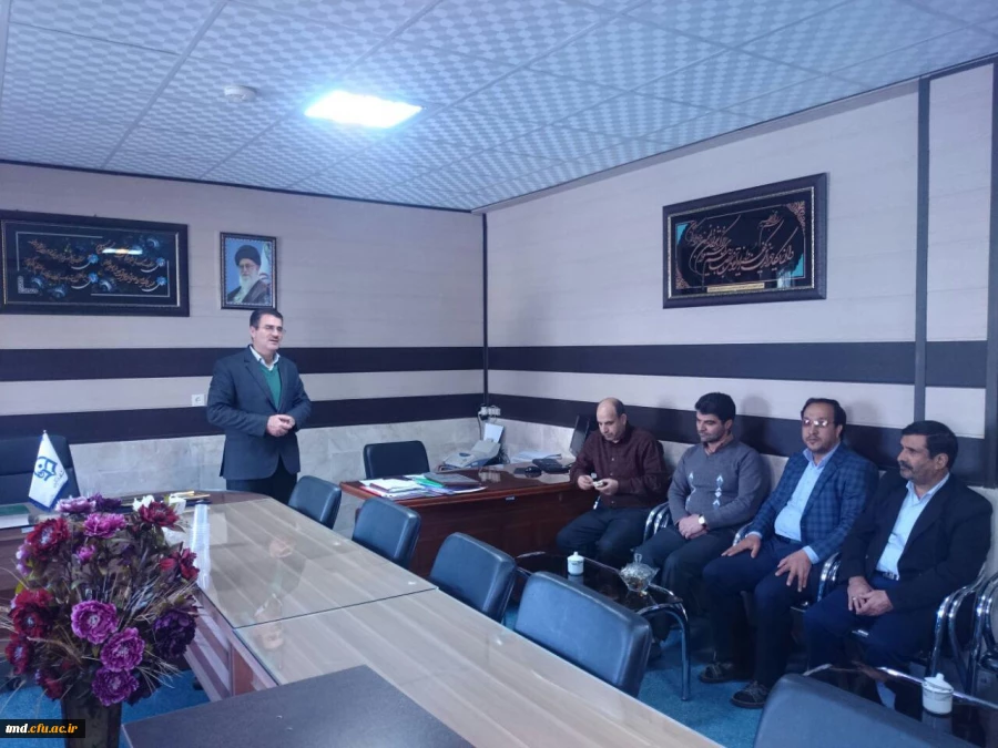 تجلیل از برادران محترم شهید اقایان عمارلو و فتوحی