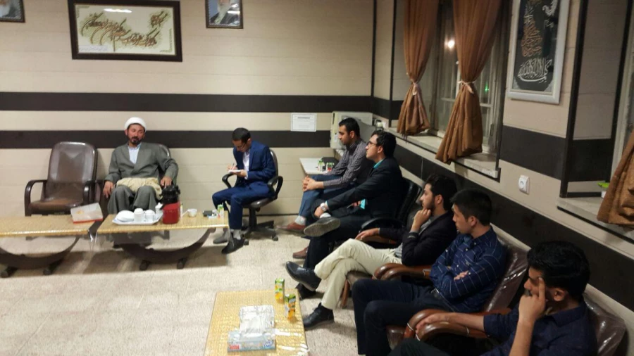 با حضور اعضای فعال در بسیج دانشجویی مرکز دانشور برگزار شد : 
جلسه شورای مرکزی بسیج با حضور حجت الاسلام عابدی  3