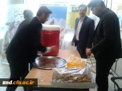 همزمان با 13 رجب و روز میلاد امیر المومنین ( ع) انجام شد : 
حضور دکتر رئوفیان در کلاسهای درس  جهت تبریک و توزیع شربت و شیرینی در بین دانشجویان  7