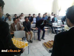 همزمان با 13 رجب و روز میلاد امیر المومنین ( ع) انجام شد : 
حضور دکتر رئوفیان در کلاسهای درس  جهت تبریک و توزیع شربت و شیرینی در بین دانشجویان  9