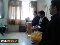 همزمان با 13 رجب و روز میلاد امیر المومنین ( ع) انجام شد : 
حضور دکتر رئوفیان در کلاسهای درس  جهت تبریک و توزیع شربت و شیرینی در بین دانشجویان  10