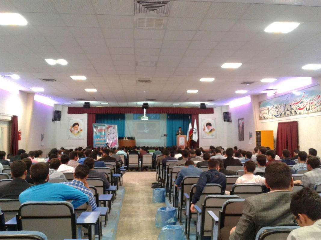 همزمان با میلاد مسعود حضرت علی اکبر (ع) و روز جوان و هفته بزرگداشت مقام معلم انجام شد : 
جشن بزرگ تجلیل از مقام اساتید و تقدیر از دانشجویان برتر  5