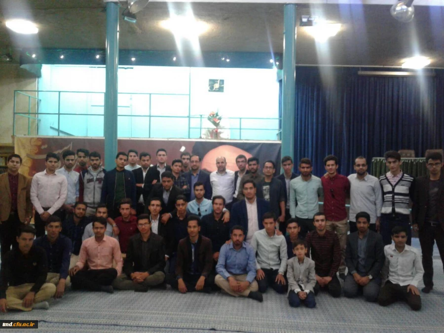 با حضوردانشجویان برگزار شد : 
اردوی علمی تفریحی  بازدید از نمایشگاه کتاب تهران   و مجلس شورای اسلامی  5