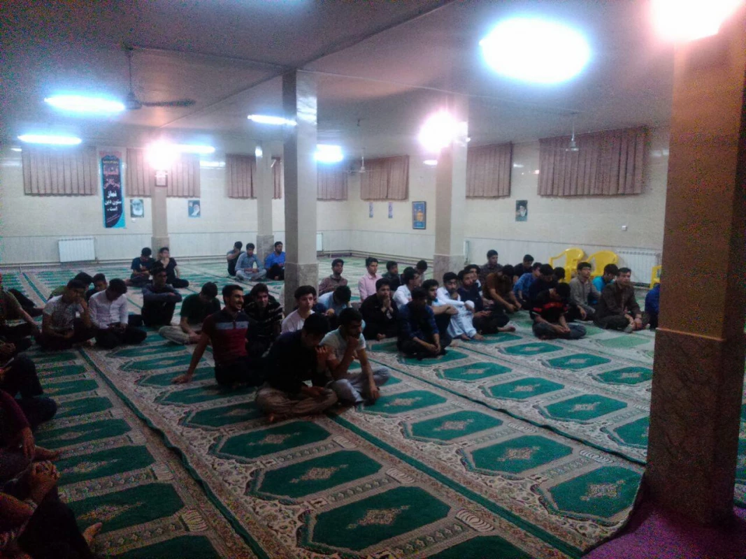 همزمان با هفته خوابگاهها برگزار شد : 
همایش  ((  نقش فناوری در عبادت))  3