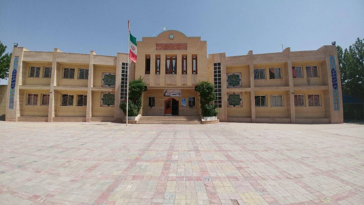 بازدید دانشجویان از مدرسه هیئت امنایی بهاره سلیمی نیشابور 3