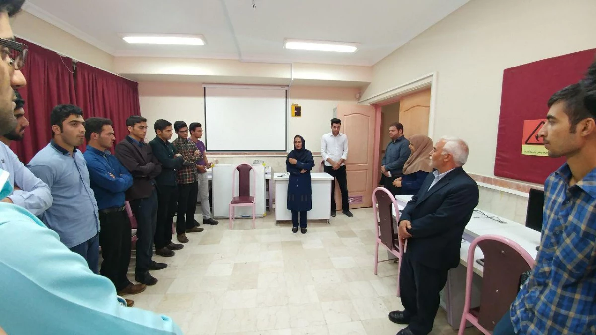 بازدید دانشجویان از مدرسه هیئت امنایی بهاره سلیمی نیشابور 9