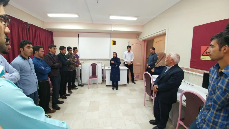 بازدید دانشجویان از مدرسه هیئت امنایی بهاره سلیمی نیشابور 9