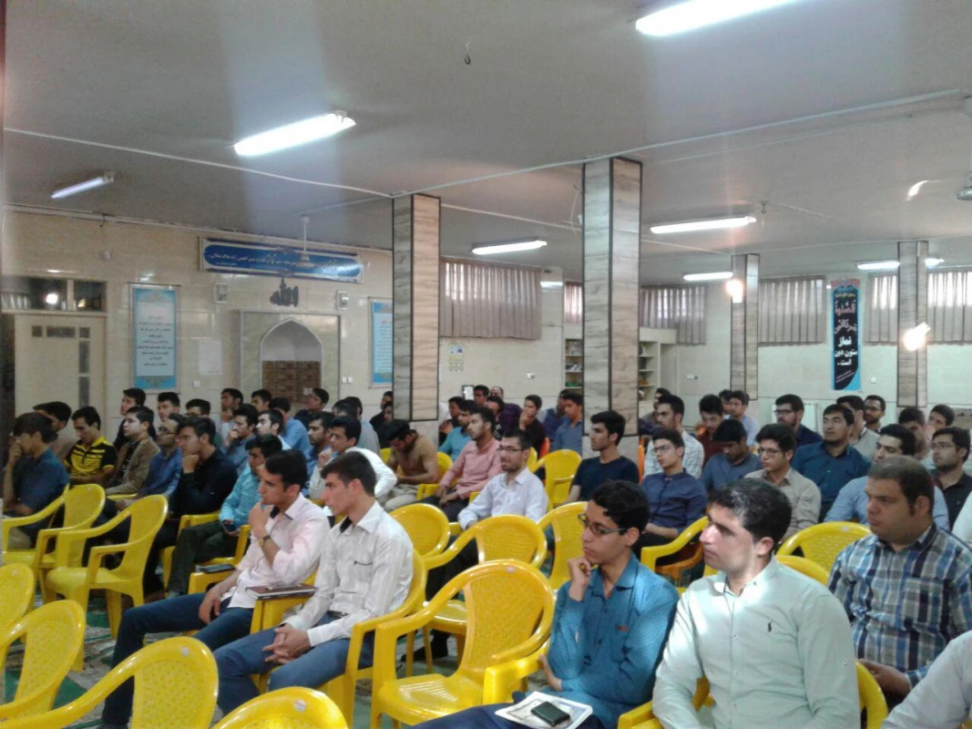 با حضور مهندس مرتضوی معاون سایبری سازمان پدافند غیر عامل استان خراسان رضوی انجام شد : 
همایش آسیب های فضای مجازی ویژه دانشجویان  و کارکنان مرکز دانشور نیشابور 2