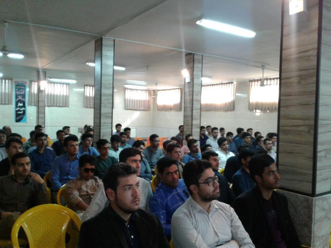 با حضور مهندس مرتضوی معاون سایبری سازمان پدافند غیر عامل استان خراسان رضوی انجام شد : 
همایش آسیب های فضای مجازی ویژه دانشجویان  و کارکنان مرکز دانشور نیشابور 3