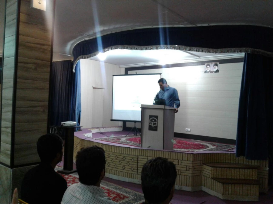 با حضور مهندس مرتضوی معاون سایبری سازمان پدافند غیر عامل استان خراسان رضوی انجام شد : 
همایش آسیب های فضای مجازی ویژه دانشجویان  و کارکنان مرکز دانشور نیشابور 6