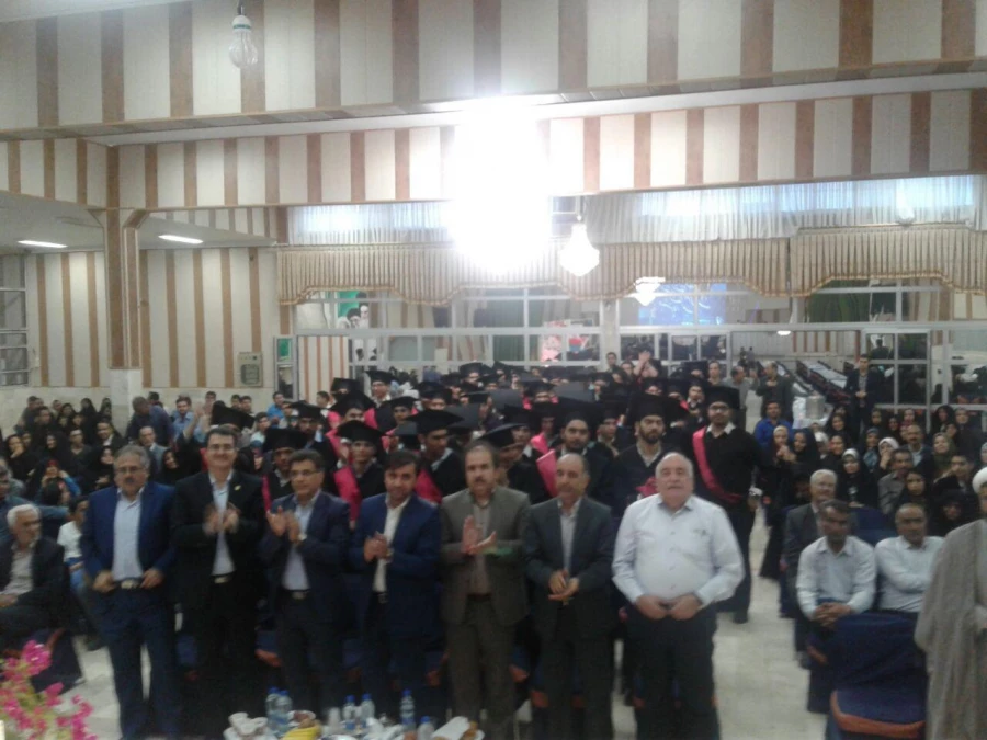 با حضور مدیران استانی دانشگاه فرهنگیان و مسئولین شهرستان و خانواده های دانشجویان برگزار شد : 
دومین آئین جشن دانش آموختگی دانشجویان ورودی 92 واحد دانشور نیشابور 10