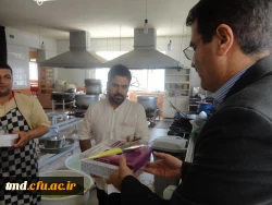 تجلیل از کارمندان دانشگاه فرهنگیان