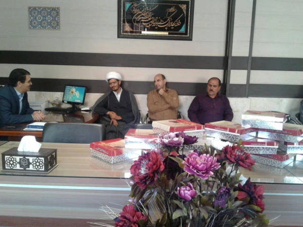 همزمان با روز میلاد مسعود امام هادی (علیه السلام ) و در آستانه عید الله الاکبر انجام شد : 
اهدای گل و شیرینی به کارکنان دانشگاه فرهنگیان واحد دانشور نیشابور 2