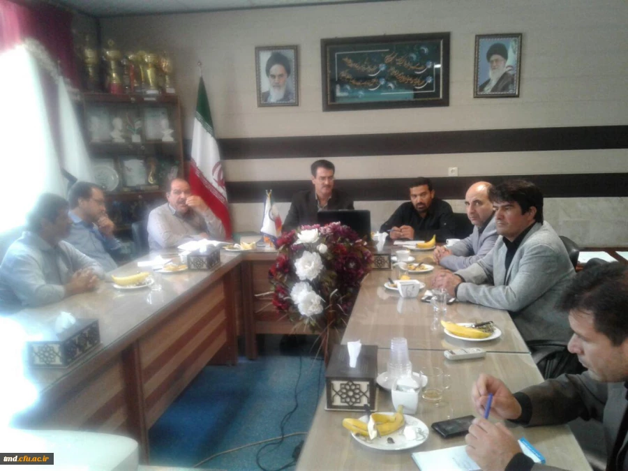 با حضور کارکنان  واحد دانشور انجام شد : 
جلسه شورای اداری کارکنان در آغاز سال تحصیلی جدید 2